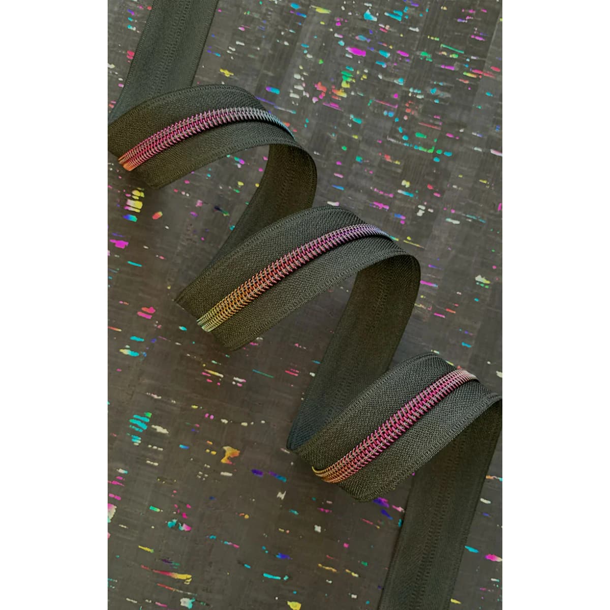 Sassafras Lane Designs Zipper Tape Black with Rainbow Teeth — image 3