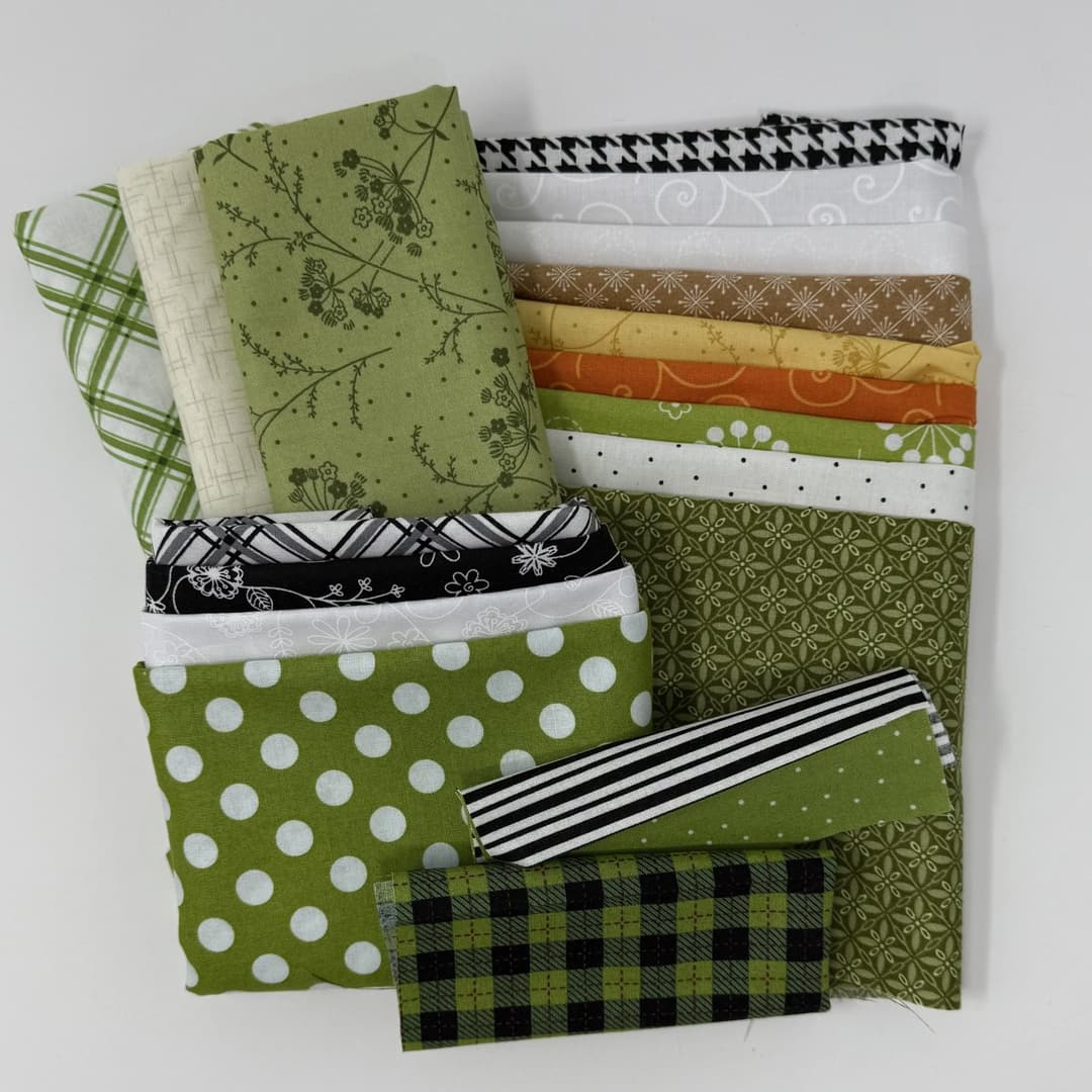 Kimberbell Luck O The Gnome Bench Pillow Fabric & Embellishment Kit Bundle