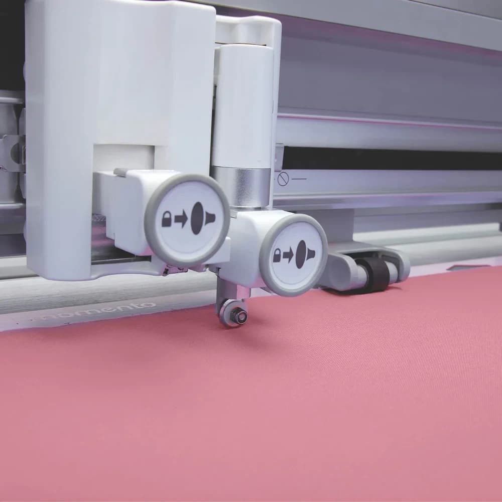 SINGER® MOMENTO™ 24 inch Craft Cutting Machine Bonus Bundle — image 7
