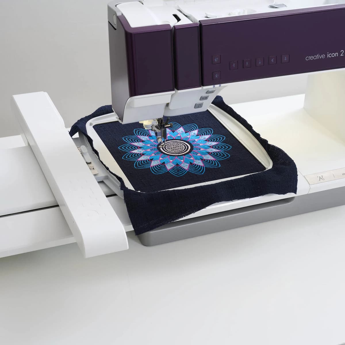 Pfaff Creative Quilters Hoop 200x200 — image 1